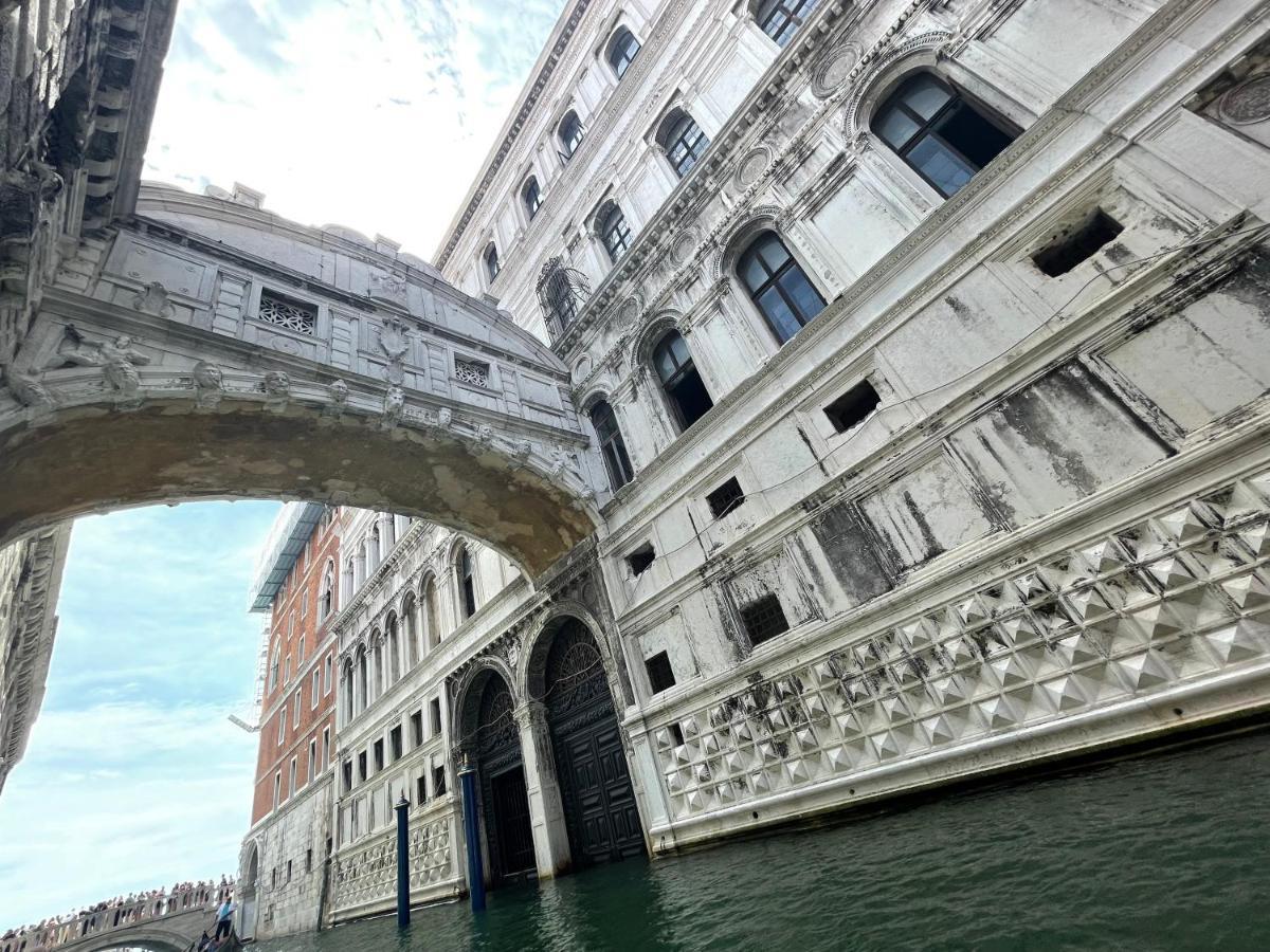 Ca' Ai Sospiri Venecia